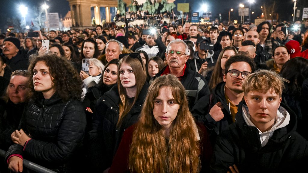 A pedofil-ellenes kiálláshoz már száznál több tartalomgyártó csatlakozott